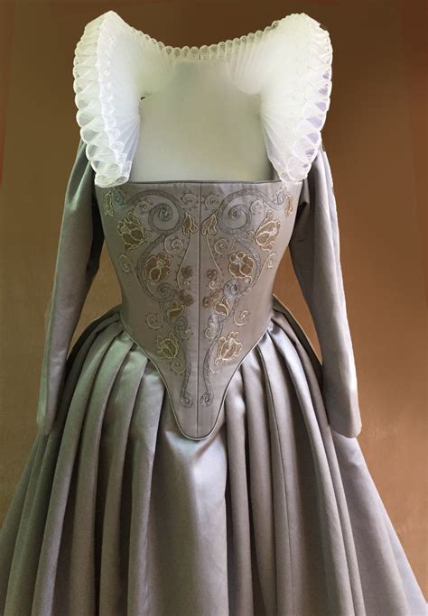 abiti inglesi stile tudor|tudor and stewart formal clothing.